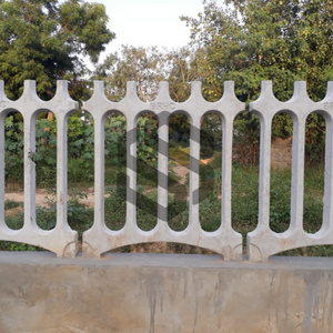 CONCRETE FENCE