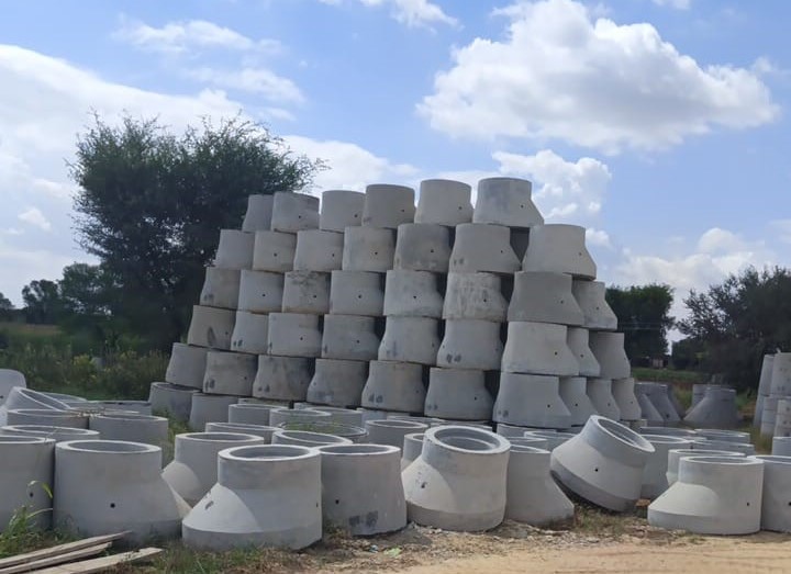 manhole chambers in Delhi